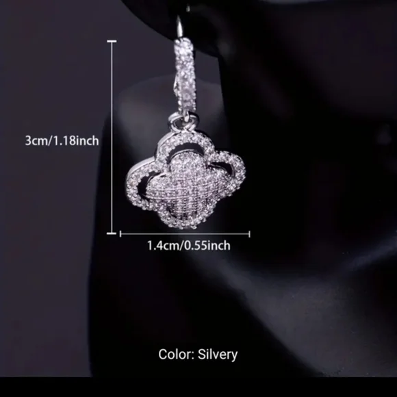 925 Sterling Silver Clover Dangle Earrings - Picture 4 of 6